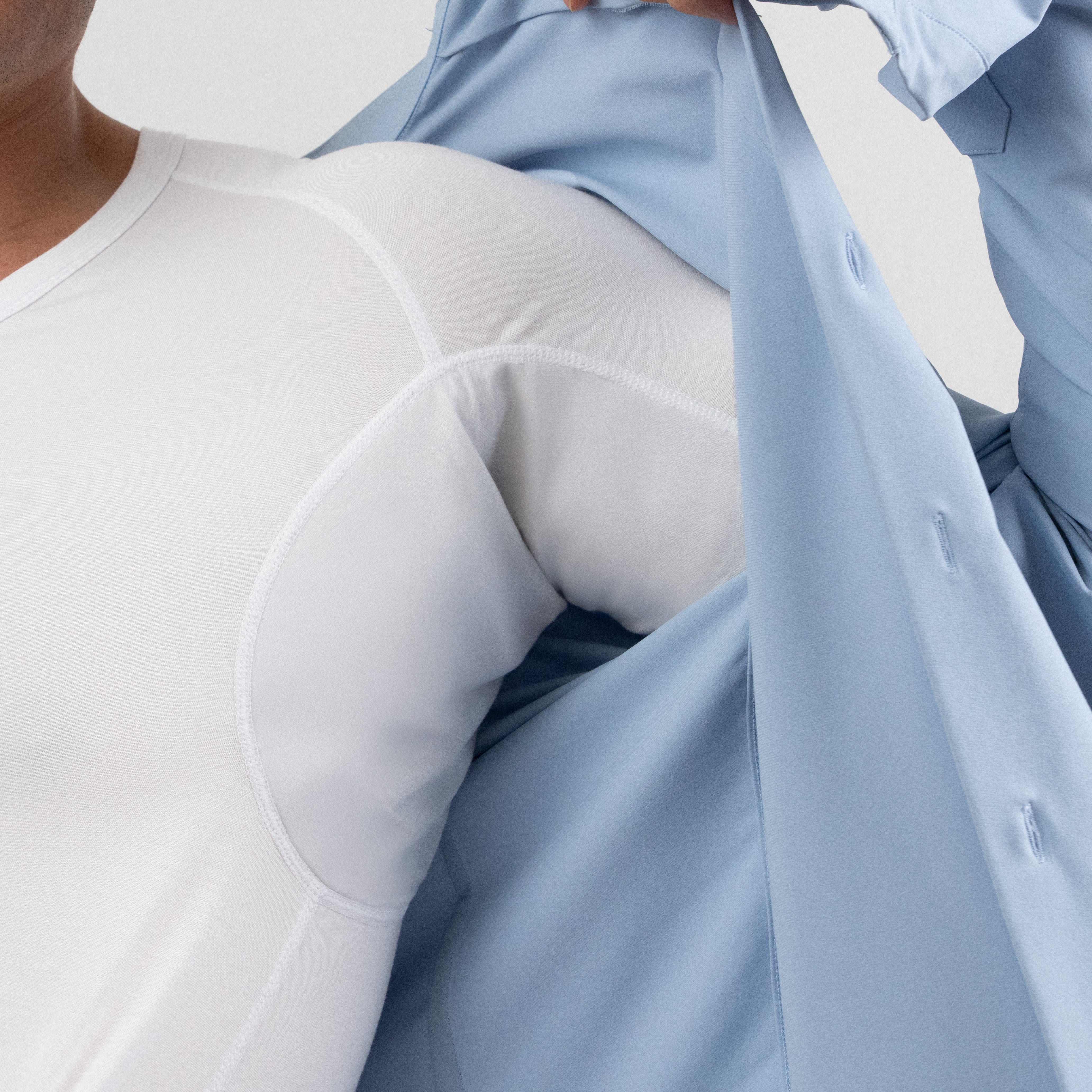 LABFRESH Sweatproof Undershirt for Men, Antibacterial and Odour Repellent, Organic Based and Recycled Anti-Sweat Shirt, Invisible Under Clothing, S-XXL, White LABFRESH Sweatproof Undershirt for Men, Antibacterial and Odour Repellent, Organic Based and Recycled Anti-Sweat Shirt, Invisible Under Clothing, S-XXL, White